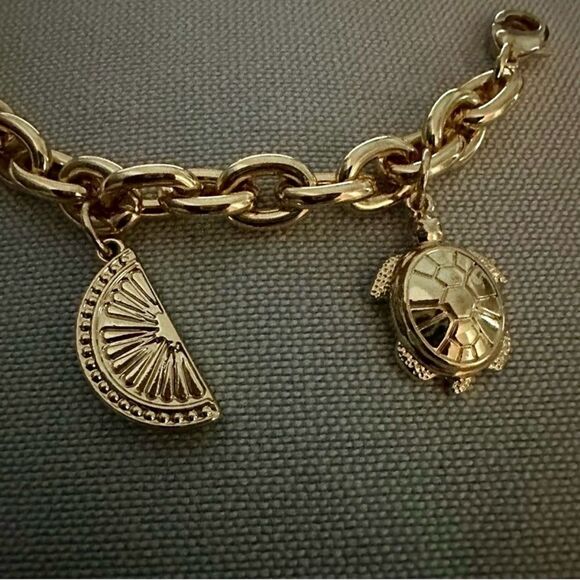 Lilly Pulitzer Gold Charm Bracelet. - Picture 6 of 9